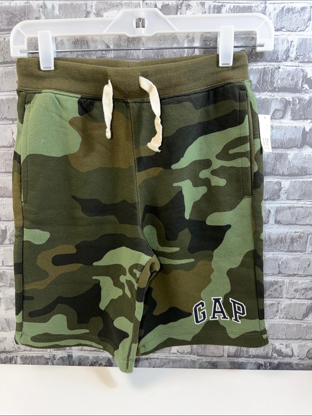 NWT GAP kids Camo Drawstring Athletic Shorts - Green/Olive